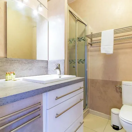 Apartment Select'sohome - Pour 2 Personnes A Deux Pas Du Centre-ville Du Lavandou Avec Parking Prive - Terrazza Le Lavandou
